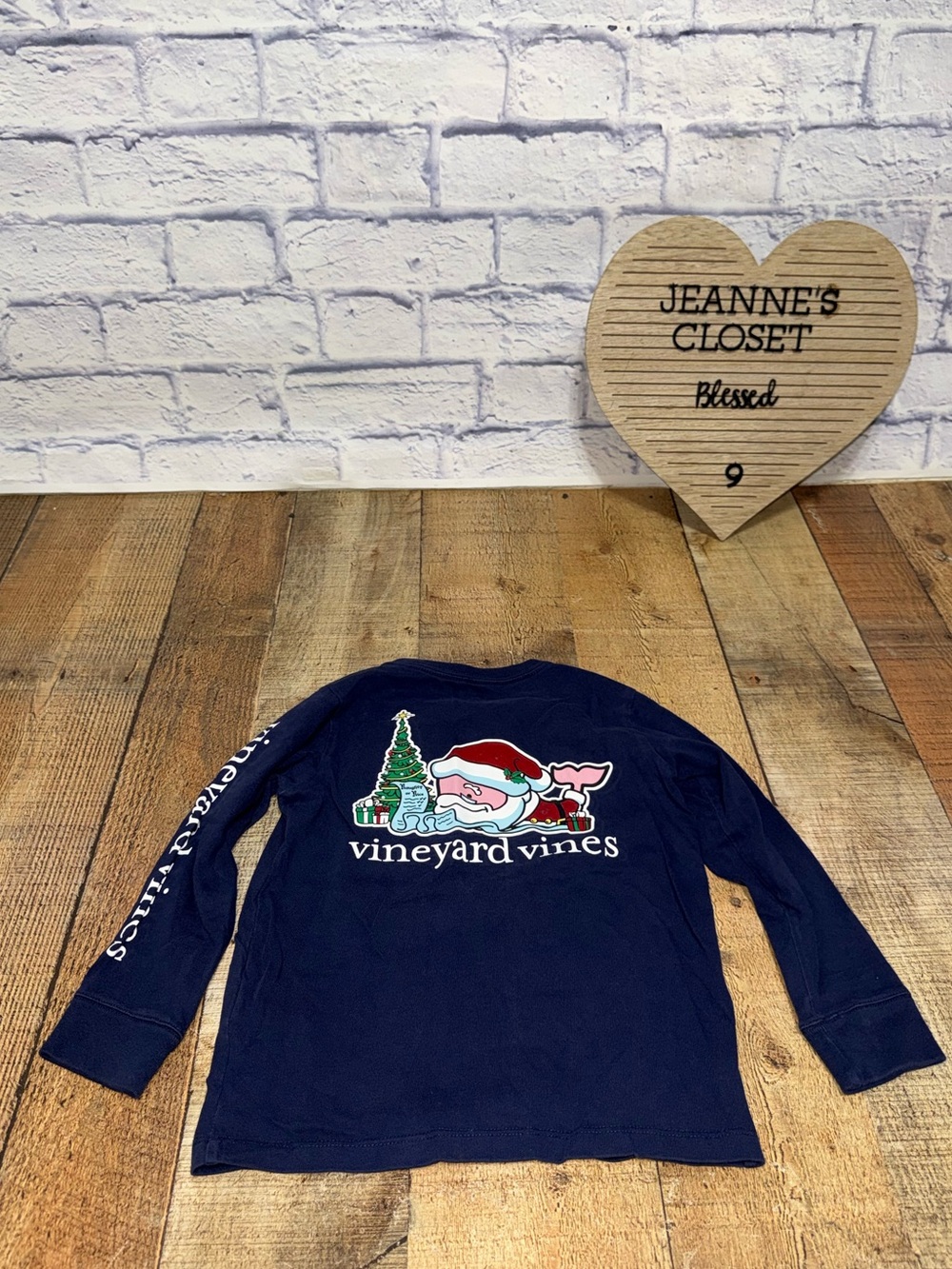 Vineyard vines Santa Whale Long-Sleeve Pocket T-Shirt